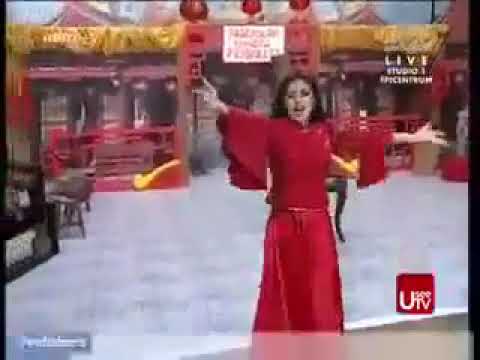 Pesbukers Desember 2013. Bajunya kebalik. Pendampingku ot*k kebalik