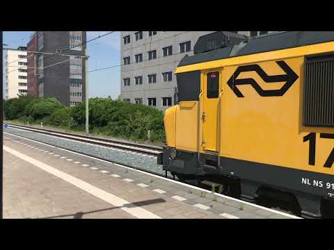 Treinen op Station Hengelo