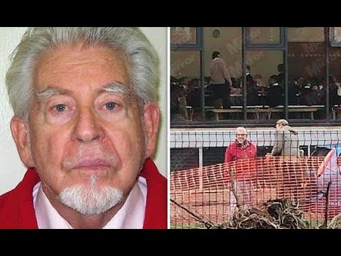 Rolf Harris Paedophile 88, is put under house arrest  by his family he was handed a police warning