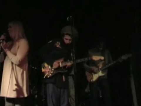 King Fari Band - Solid Ground - LIVE.