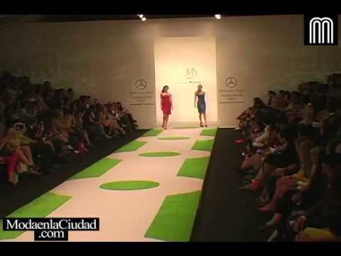 Mercedes-Benz Fashion Week México O/I 2013-14 | Desfile Jesús Ibarra+Bertholdo (Parte 1 de 2)