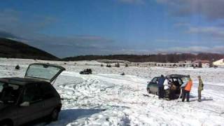 preview picture of video 'kitebg.com Bulgaria,Uzana kite snowbuggy on snowmobile ski test 2011'