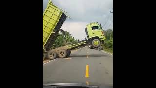 Download lagu story WA perjuangan supir truk mp3 Download lagu story WA perjuangan supir truk mp3