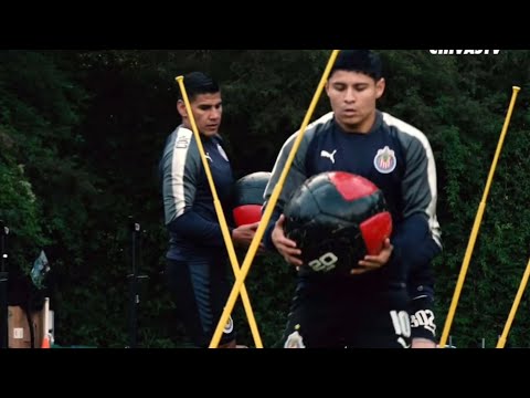 Chiva’s Trainer working with Red Star FC