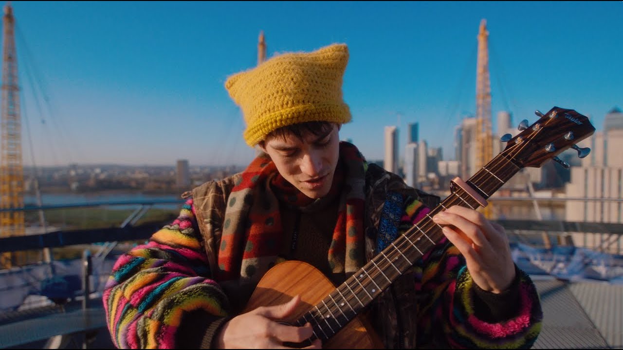 Jacob Collier - Witness Me (Roof of The O2, London) - YouTube