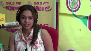 Catch Shalmali Kholgade UNPLUGGED for the FIRST TIME at the Radio Mirchi Studio