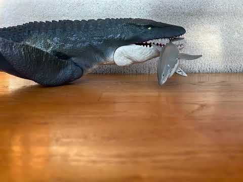 Mosasaurus eats shark (Stop Motion)