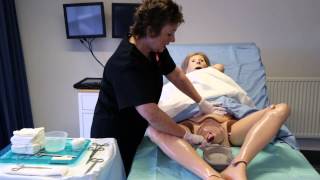 Study midwifery - Placenta delivery by controlled cord traction