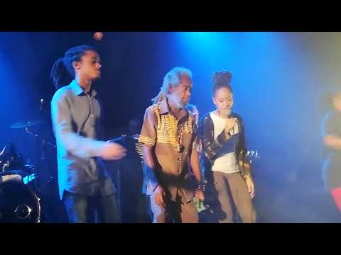 Max Roméo and family & Roots Heritage band "Chase the devil" live à l'Espace Julien Marseille