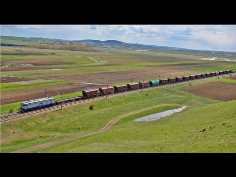 Trenuri filmate pe deal la Probota - 24.04.2017