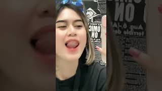 Download lagu LAGU SUWUNG YANG LAGI VIRAL#shorts #suwung #tiktok #tiktokvideo #tiktokviral mp3