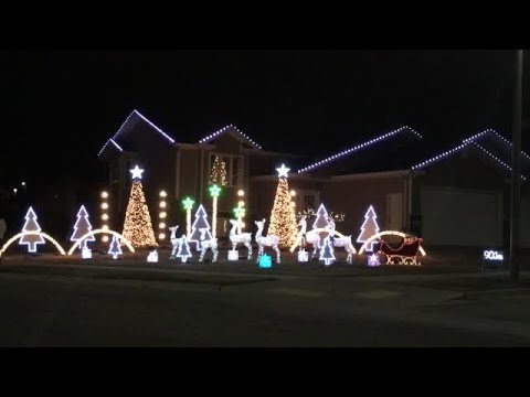 Synchronized Christmas lights in north Bismarck