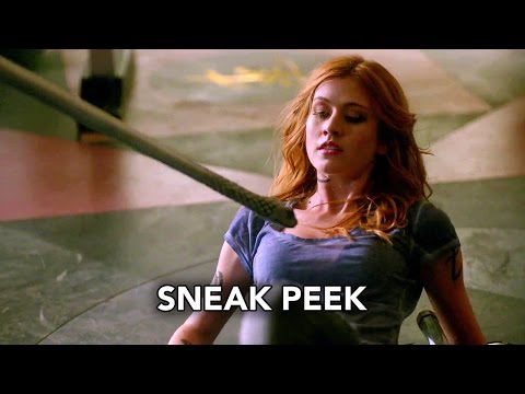 Shadowhunters Season 2 (First Look Scene 'Clary & Izzy Train')