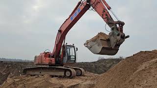 Bager goseničar Hitachi EX 215 naprodaj - Slika 4 | Machineryline SI Bager goseničar Hitachi EX 215 | Slika 4 - Machineryline