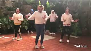 Download lagu AISYAH | JAMILAH DANCE IN PUBLIC By SANDRINA ft IV mp3