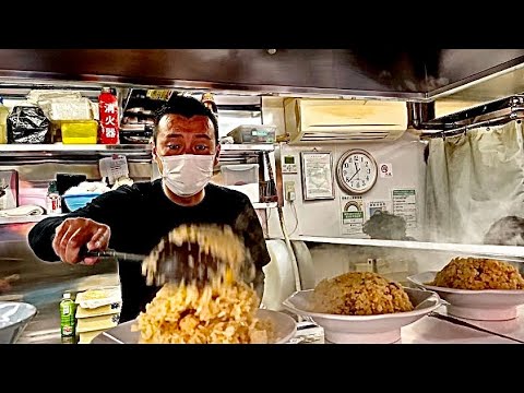 Que cara tan fuerte tiene!!!! La cara es la evidencia de que.... | Comida callejera japonesa | Ramen