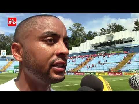 Video Reacción: Manfred Russell "llegan al medio campo y no saben que hacer"