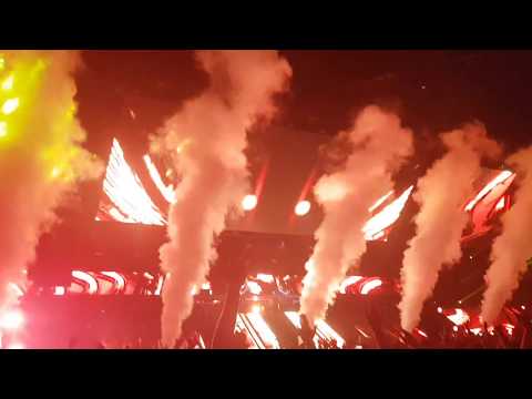 RAM vs. Gareth Emery & Standerwick feat. HALIENE - Saving Light [ASOT 850 - Gliwice - HD]