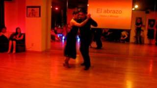 Analía Centurión y Leonel Mendieta  ( improvisación 3 )