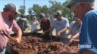 Ox Roast draws hundreds to Herndon every five years