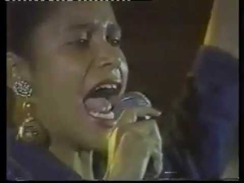 Alina Izquierdo  (Festival Internacional OTI 1992)  «Para el nuevo año»