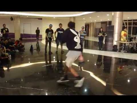Rock Da Floor Bboy Battle Eric & Yohanes VS Shadow Rock & Livio VS Ghost & Irul Lenmarc 11 Mei 2013