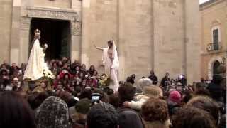preview picture of video 'Troja (FG) processione del bacio 2013'