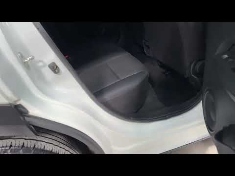 221 VOLVO XC40 T5 RECHARGE - Image 2