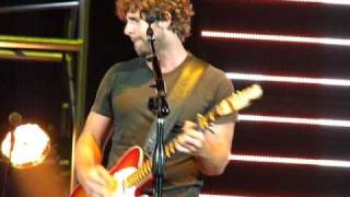 Pretty Good at Drinkin' Beer - Billy Currington