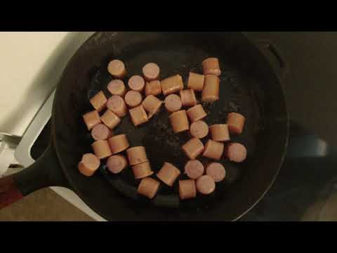 MongoTV_6426 - Mongo Madskole - Stegte PØLSER Stykker Med KARTOFFELMOS og BRUN SOVS