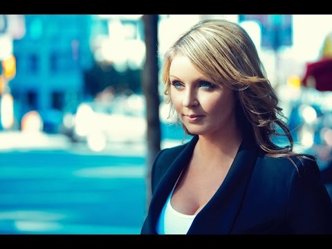 download lagu mp3 mp4 Fiona Forbes, download lagu Fiona Forbes gratis, unduh video klip Fiona Forbes