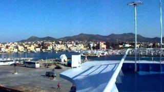 preview picture of video 'Coastline of Aegina from the ferry'