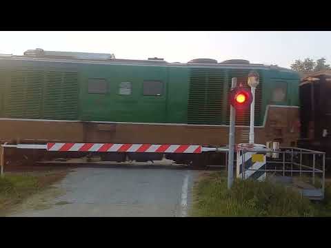 Passaggio a livello Calamandrana (AT) Regione Quartino - Level crossing - Spoorwegovergang