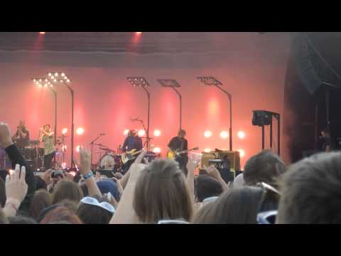 Vetusta Morla - Lo Que Te Hace Grande (Bilbao BBK Live, 10-07-14)