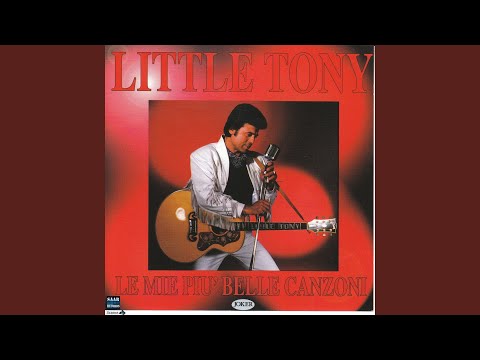 Un uomo piange solo per amore