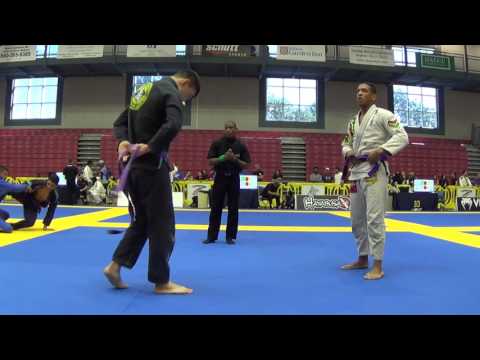 IBJJF Dallas Open 2016 - Kody Steele vs. Diego Almeida (Lead BJJ)