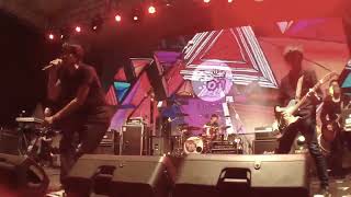 Download lagu Sheila On 7 Seberapa Pantas Live at Superbrands Smart Festival 2017 mp3 Download lagu Sheila On 7 Seberapa Pantas Live at Superbrands Smart Festival 2017 mp3