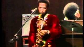 Earth, Wind & Fire - Don't Want To Be Lonely