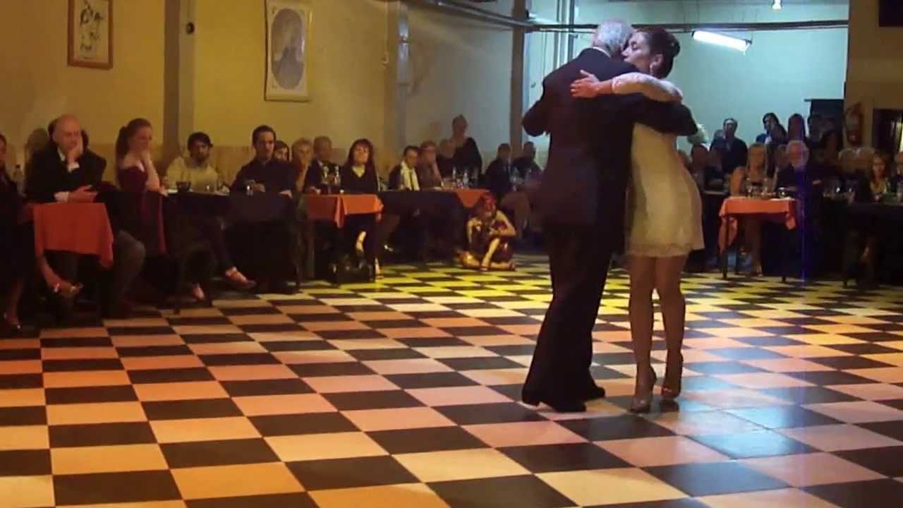 Sin Rumbo, el Chino Perico con Paola - 1