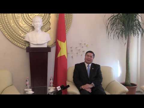 ĐẠI SỨ ĐOÀN XUÂN HƯNG CHÚC MỪNG NĂM MỚI 2017 TỚI BÀ CON