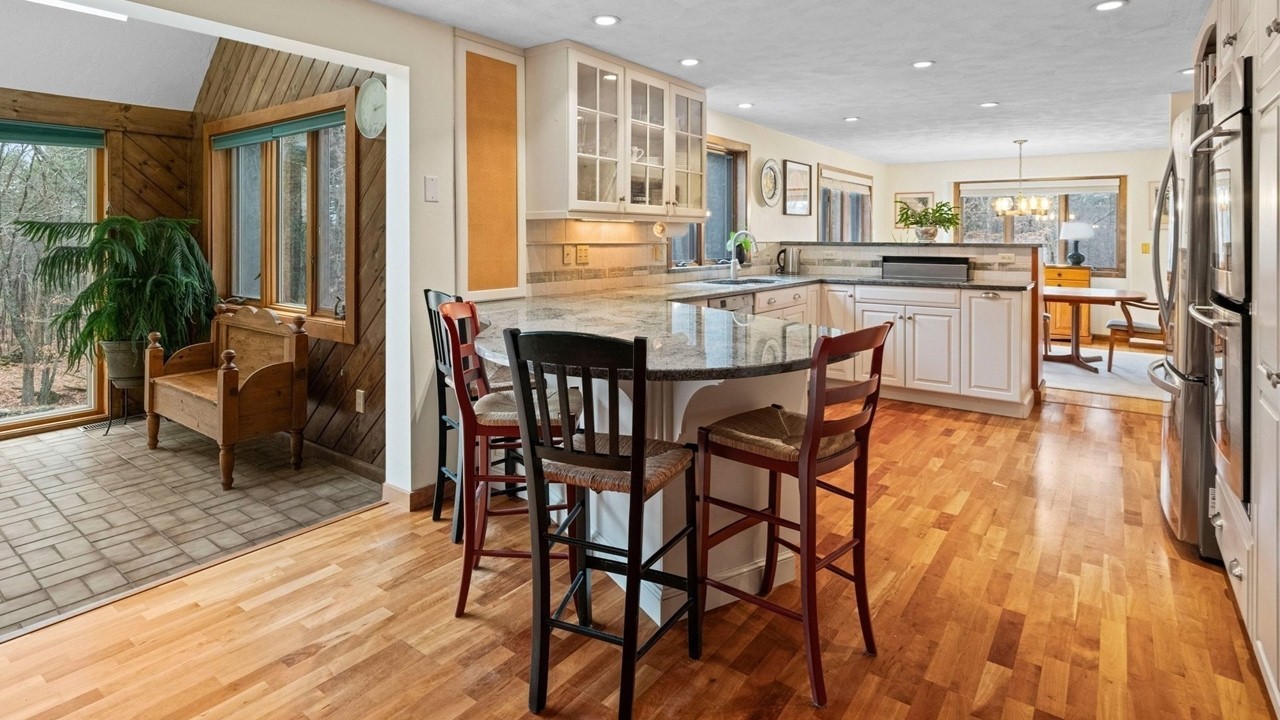 343 Sargent Road, Boxborough, MA