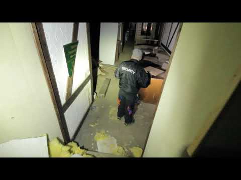 WERDEN WIR GEFILMT?  DAS SAUNAHOTEL