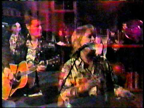 indigo girls: 1999-05-13: baby don't you break my heart slow - regis and kathie lee