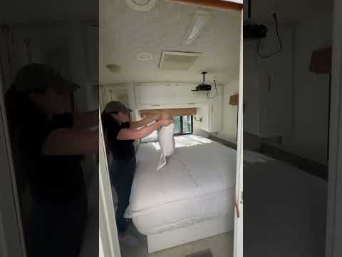 Did you know there’s bedding made for RVs? #rvlife #rvliving #camper #campervan #rv #vanlife