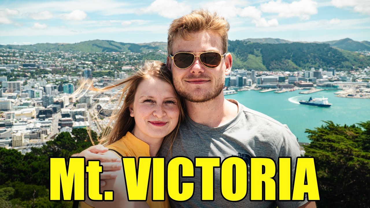 Travelers embark on a visit to Mount Victoria Lookout.