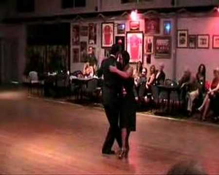  Fabian Peralta  and  Virginia Pandolfi  are  dancing  to  the  tango  "  Bahia Blanca  "