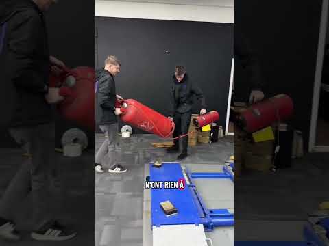 il nous a demandé volontairement un covering moche #automobile #wrap covering