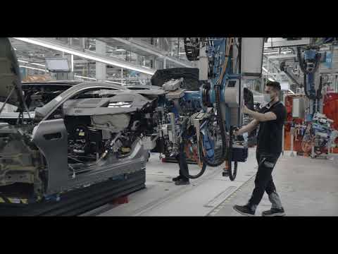 Start of production of the EQS at Factory 56 - Cockpit-Assembly with the MBUX Hyperscreen