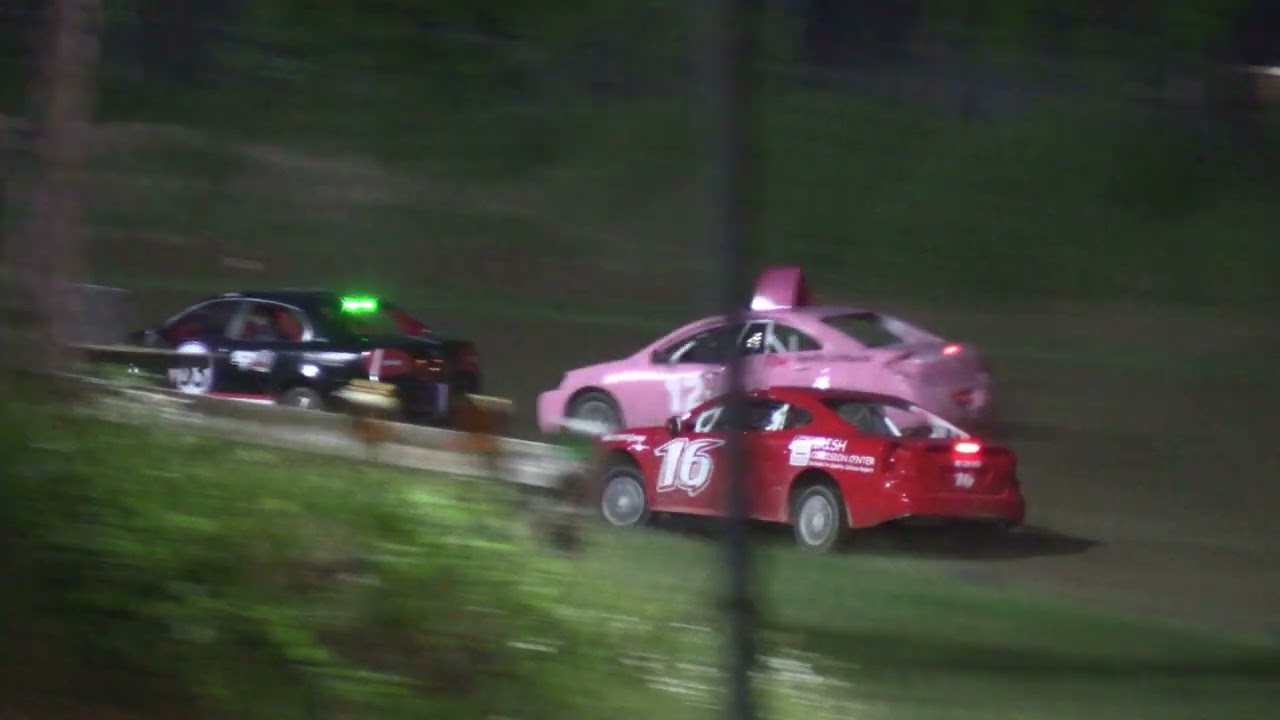 Unity Raceway Weekly Races: Action from the Track