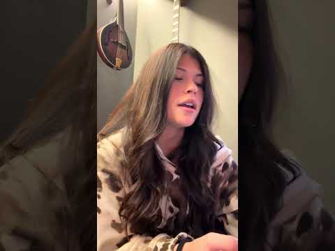 come to the studio with me🤍